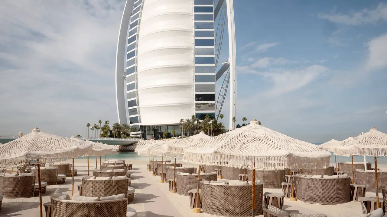 Restaurant Beach Club facing the Burj Al-Arab - Verde Beach Dubai, Dubai, Dubai