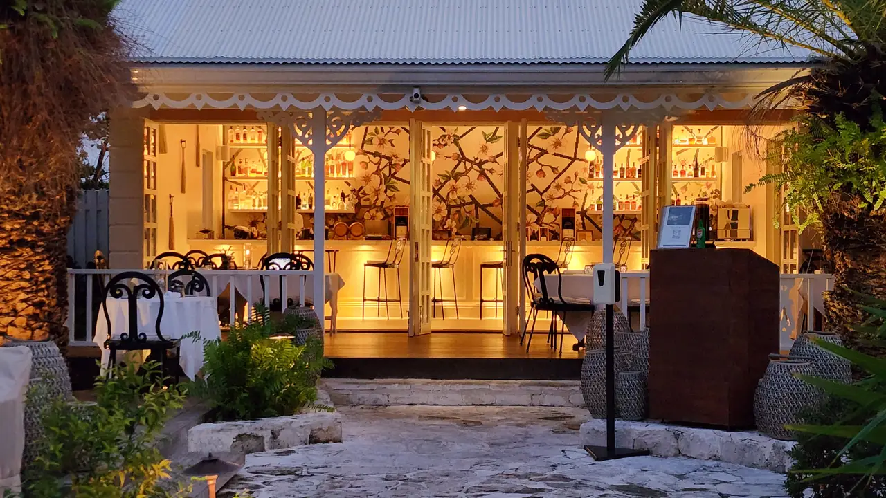 The Bar at Grace's Cottage - Grace's Cottage Restaurant, Providenciales, Providenciales