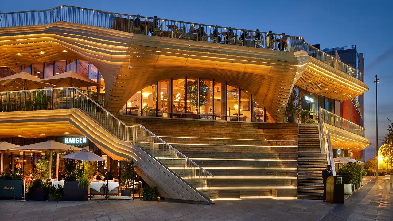 Haugen Lounge and Rooftop Top Rated Restaurant in London, Greater