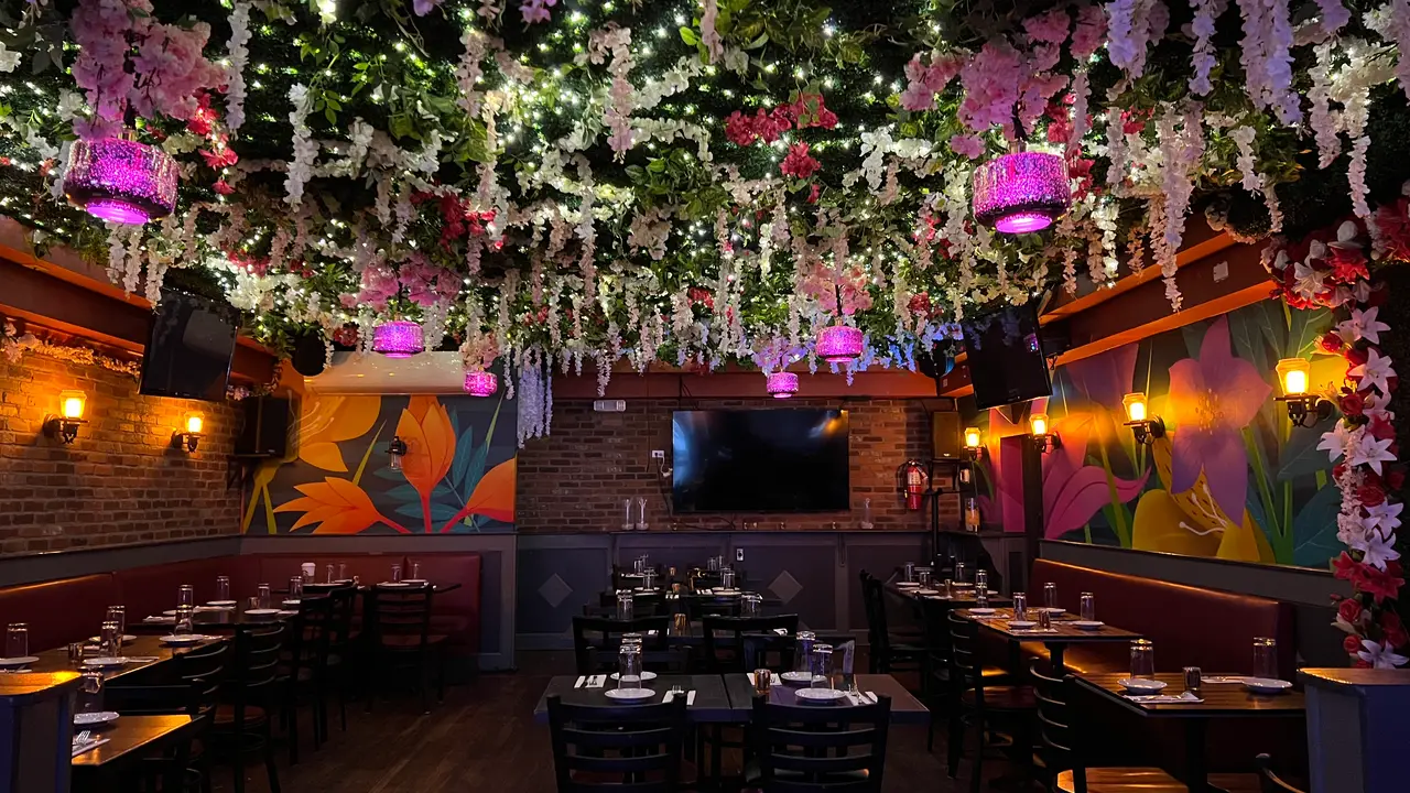 Restaurante 3308 Eats N Drinks Queens, , NY OpenTable