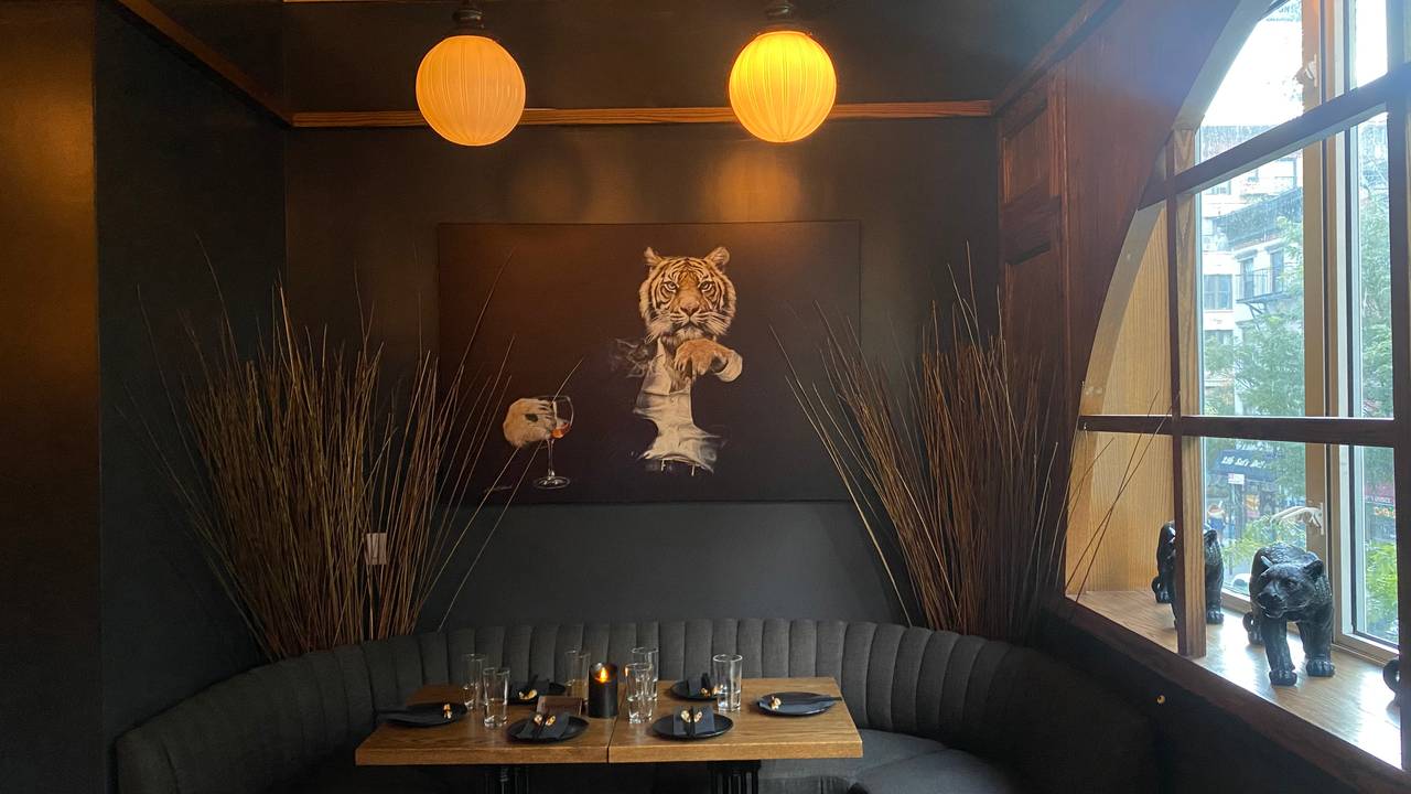 PEBBLE SOUP: Bengal Tiger - Restaurant Review 