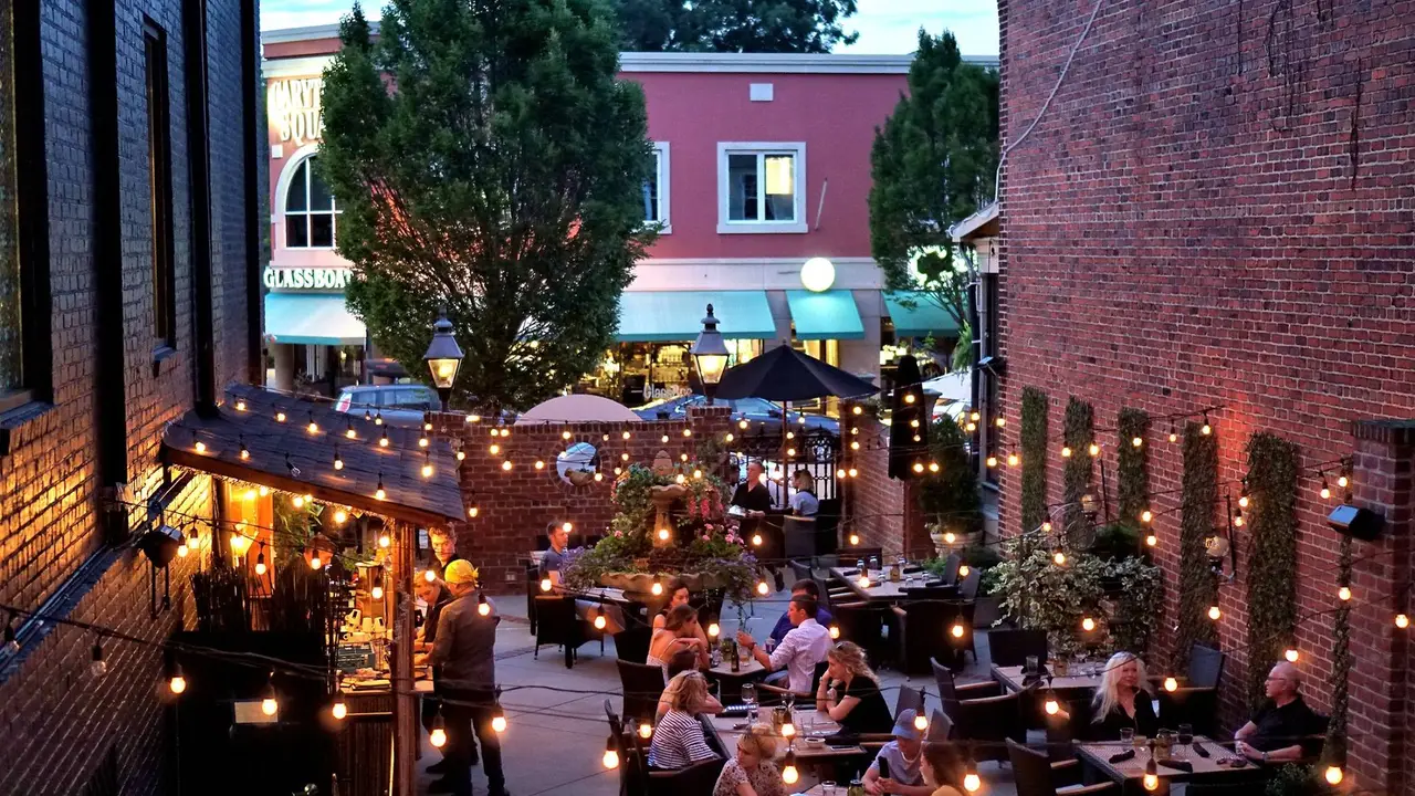 Les Crepes - Carytown, Richmond, VA Les Crepes - Carytown, Richmond, VA