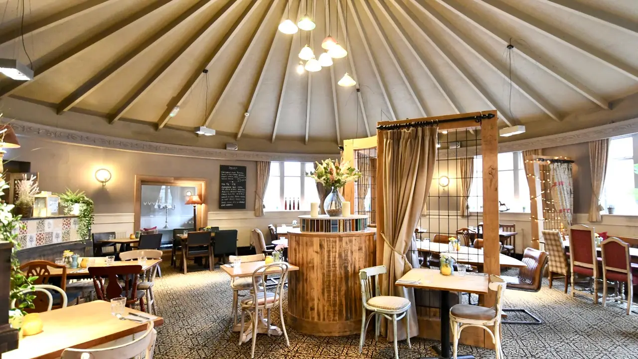 Devonshire Arms - Baslow Restaurant - Baslow, Derbyshire | OpenTable