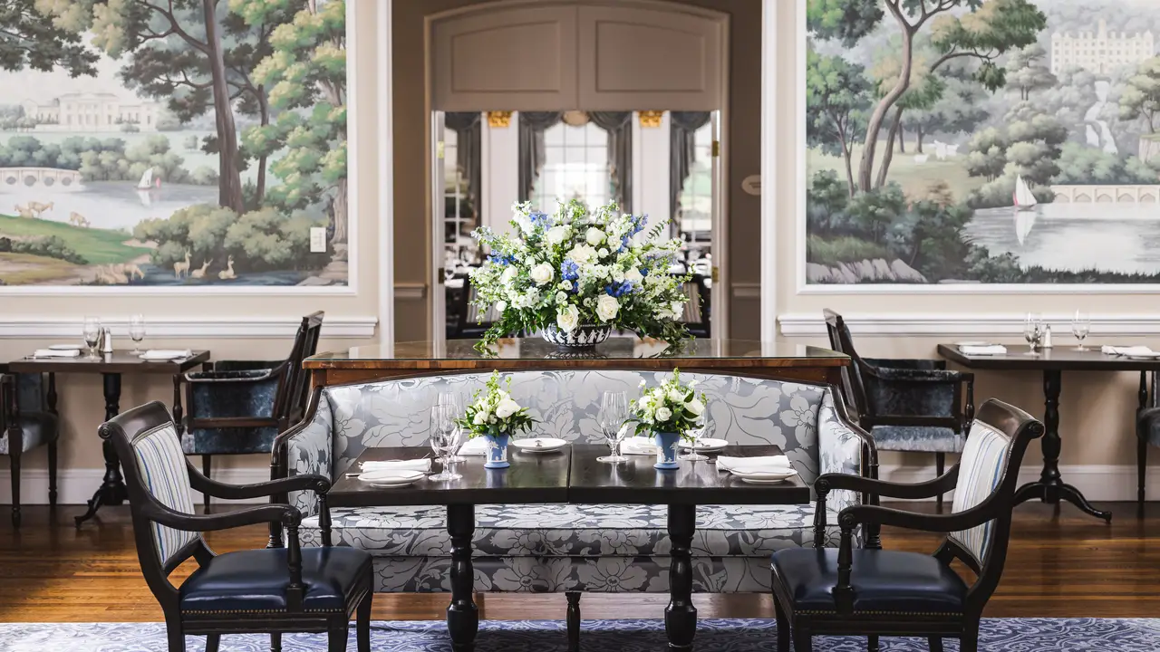 Terrace Room at the Williamsburg Inn, Williamsburg, VA Terrace Room at the Williamsburg Inn, Williamsburg, VA