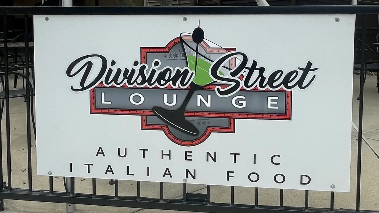 Division Street Lounge, Melrose Park, IL