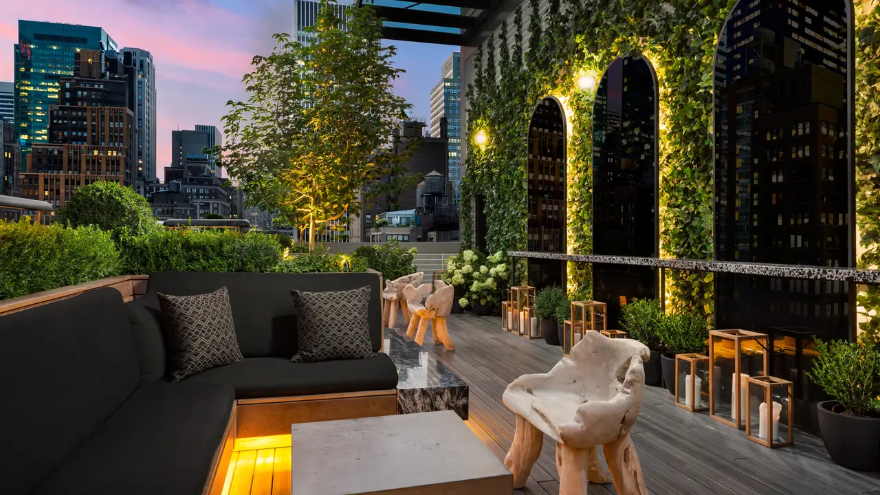Castell Rooftop Lounge, New York, NY