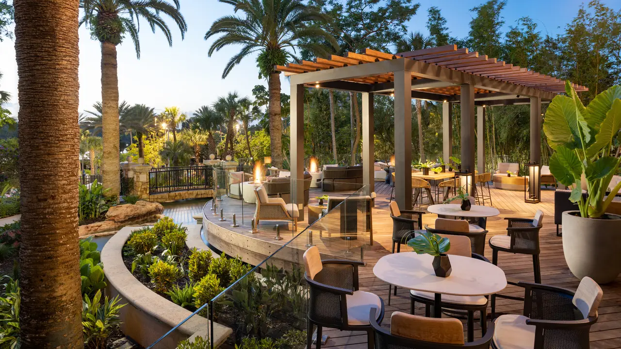 EvrBar Lounge - JW Marriott Orlando, Grande Lakes Restaurant - Orlando ...