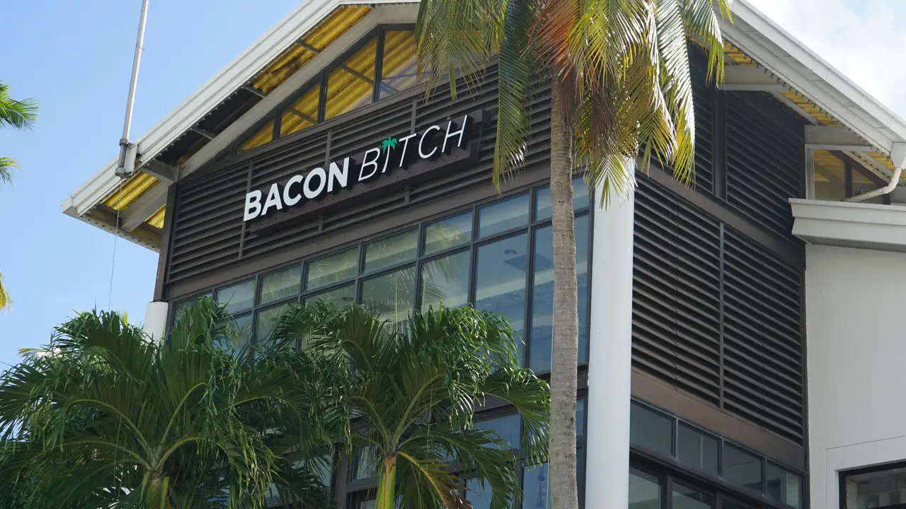 Bacon Bitch Bayside, Miami, FL