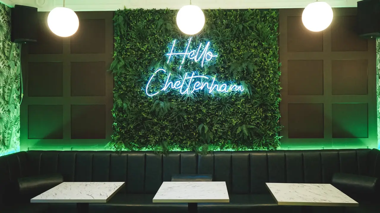 Restaurante Mr. Cambray's Curiosity Cheltenham, , Gloucestershire