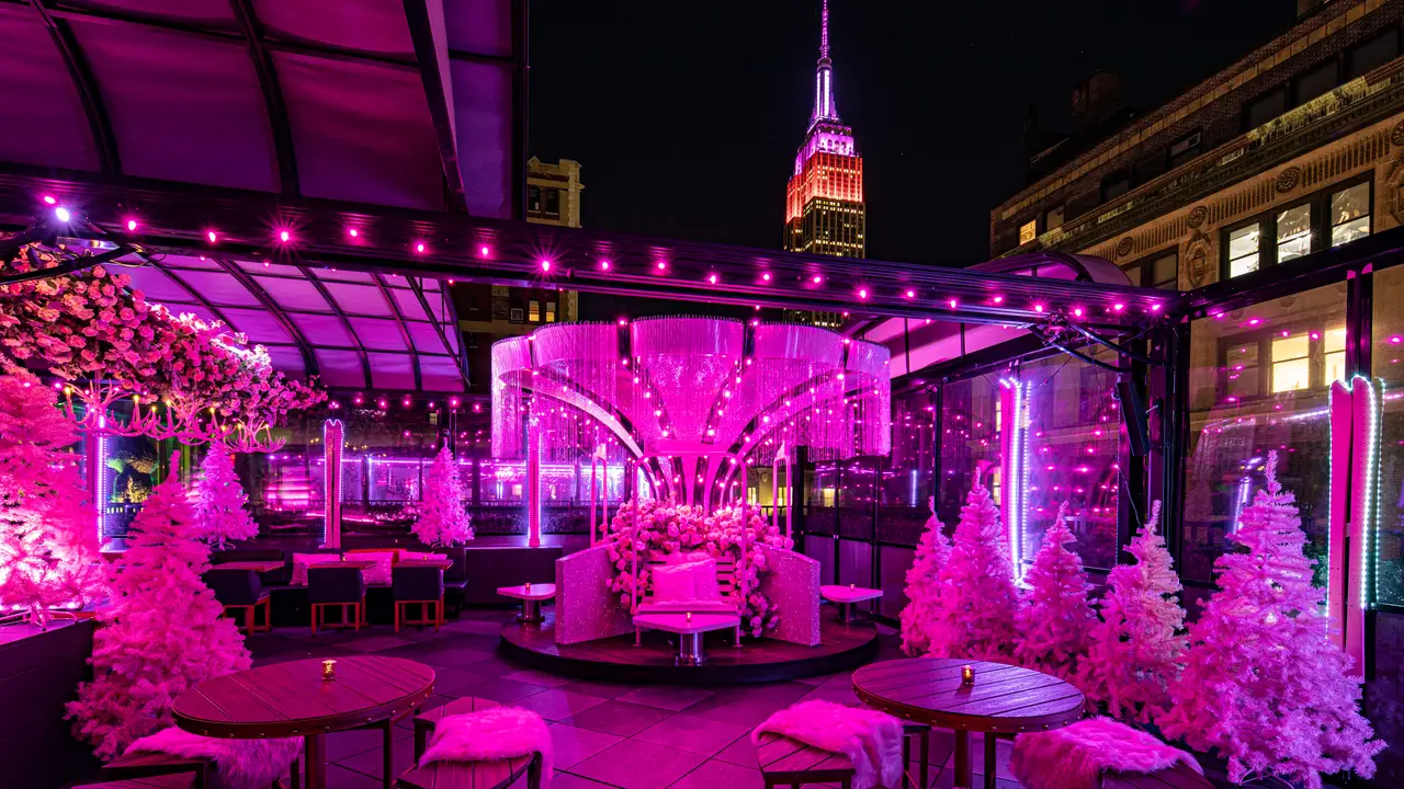 Magic Hour Rooftop Bar & Lounge, New York, NY