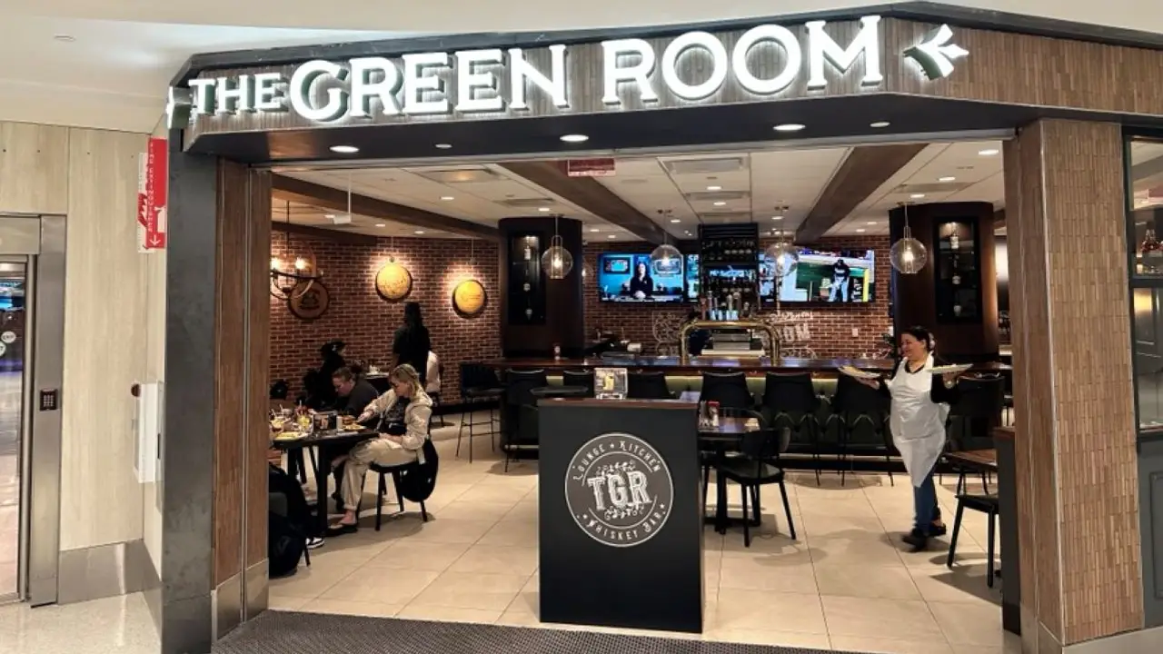 Green Room Lounge & Whiskey Bar BNA Airport (C/D Connector