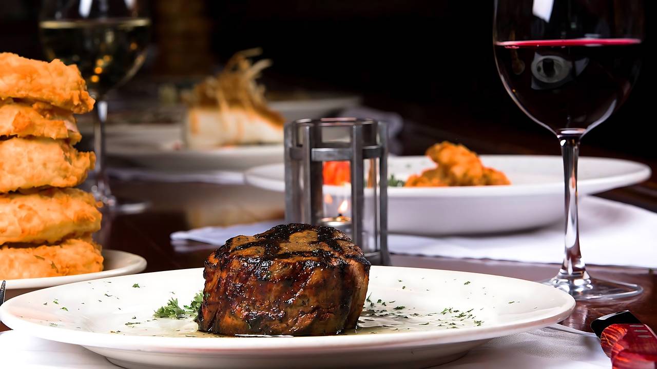 ALTA GASTRONOMÍA / El nuevo complejo gastronómico de lujo más grande de  América Latina del GRUPO SERATTA, abre sus puertas en el Centro Comercial  Atlantis. - Issuu, image size:1280x720