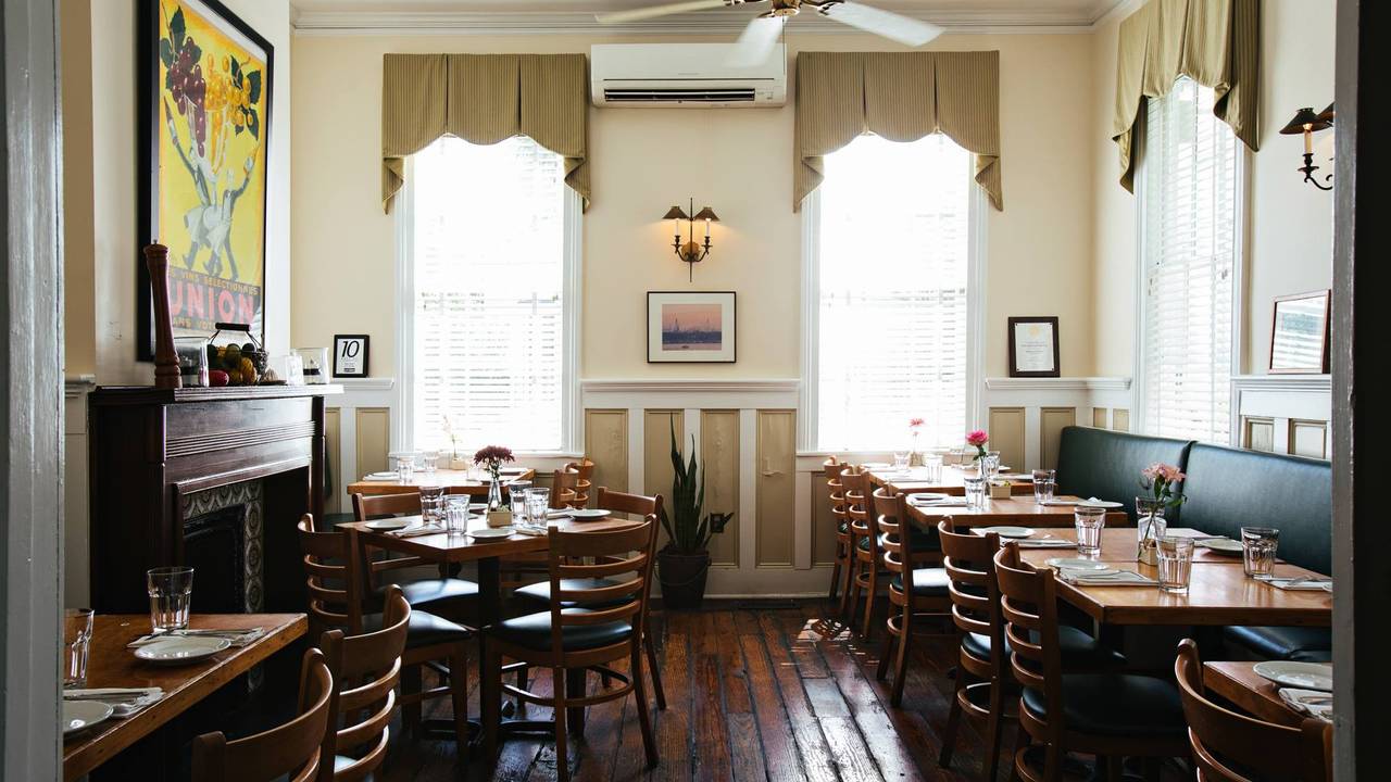 Charleston Cuisine 101~ Cru Cafe, Charleston - Cru Cafe
