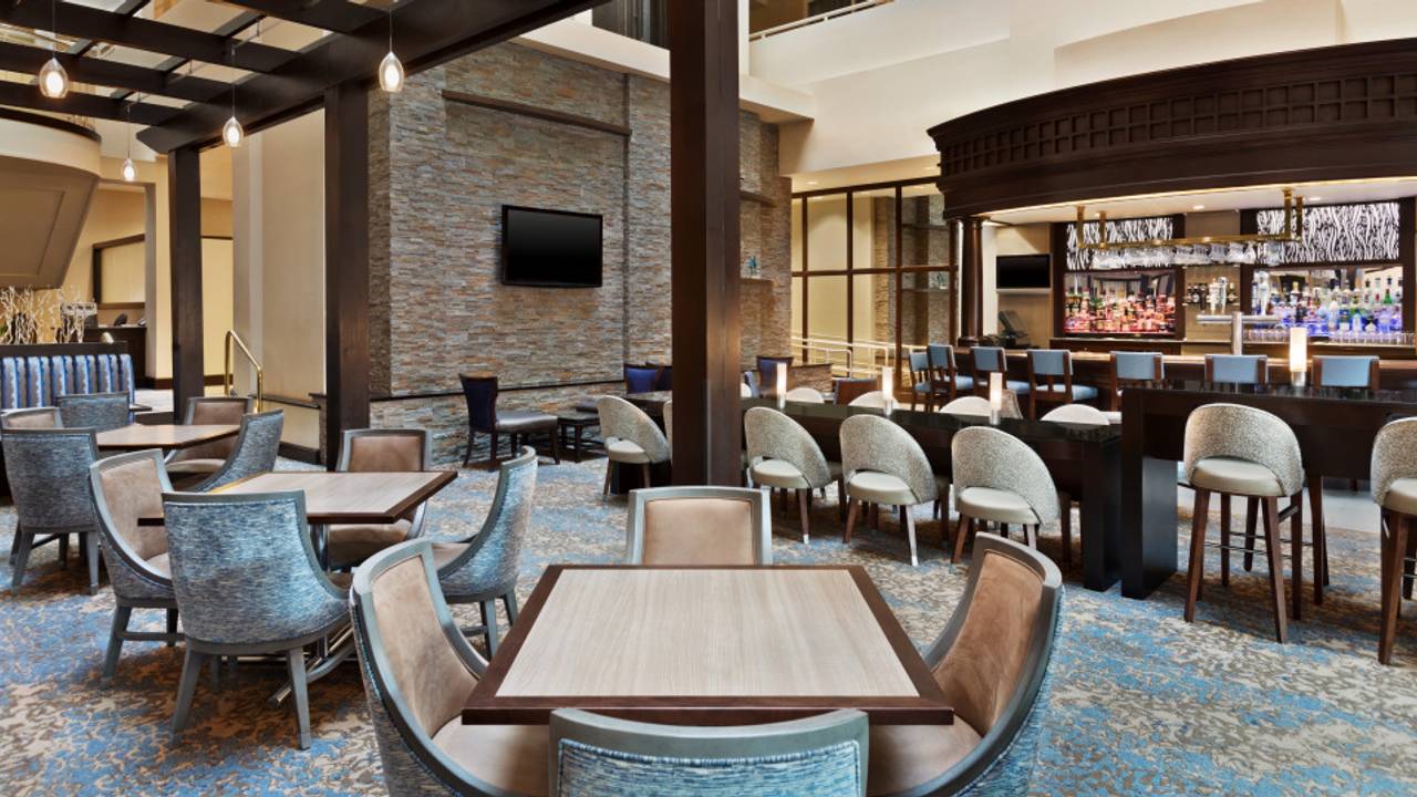 Amuse Kitchen + Cocktails at the Embassy Suites Hilton Boston Waltham - Top  Rated Restaurant in Waltham, MA | OpenTable