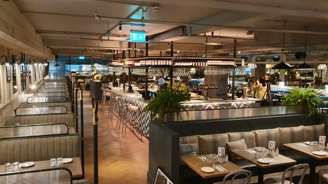 Elephant & Castle - Beacon Restaurant - Sandyford, Dublin 18 | OpenTable