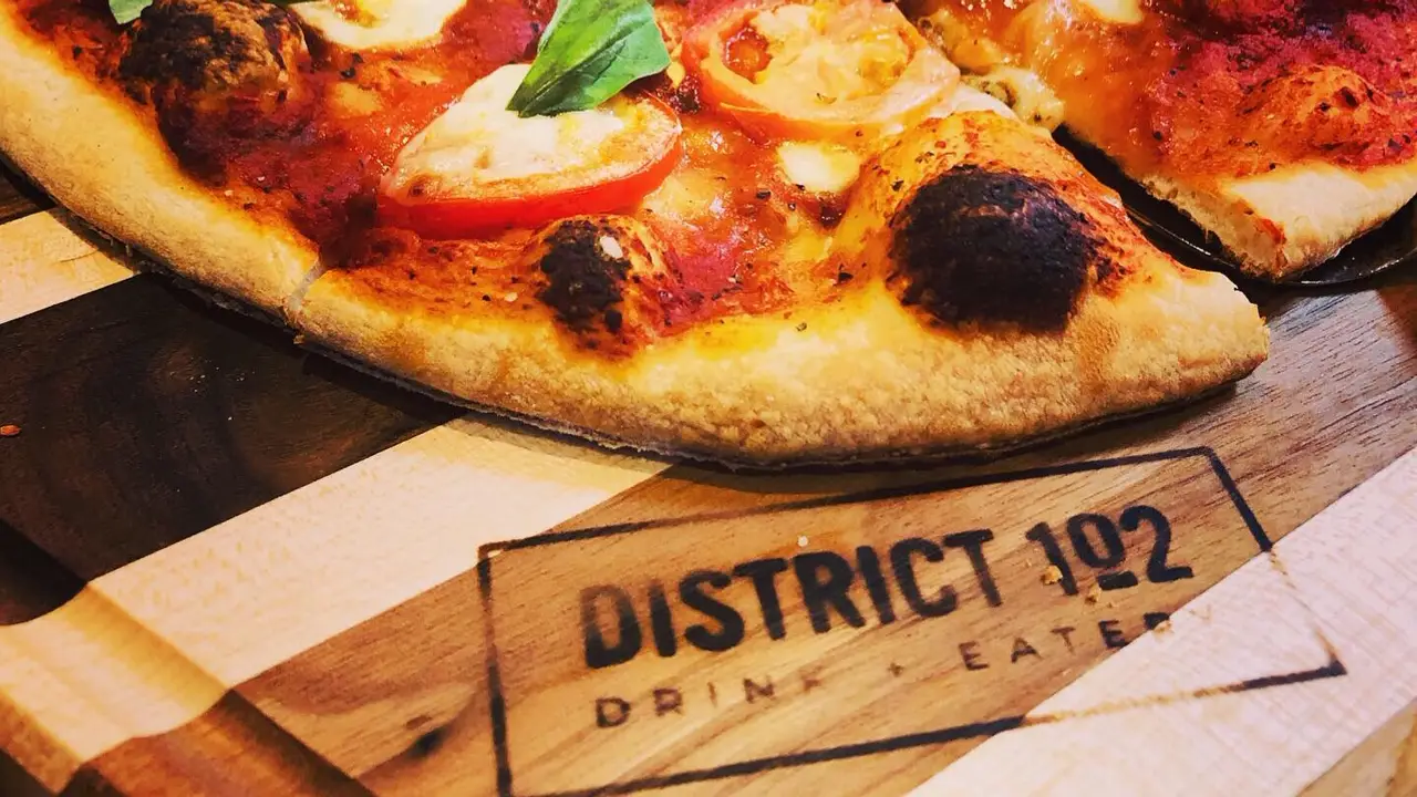 District 102, Drink + Eatery, Edmonton, AB
