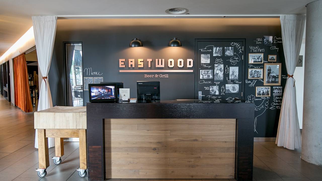 speelplaats blik Massage Eastwood Beer & Grill Restaurant - Amsterdam, Noord-Holland | OpenTable