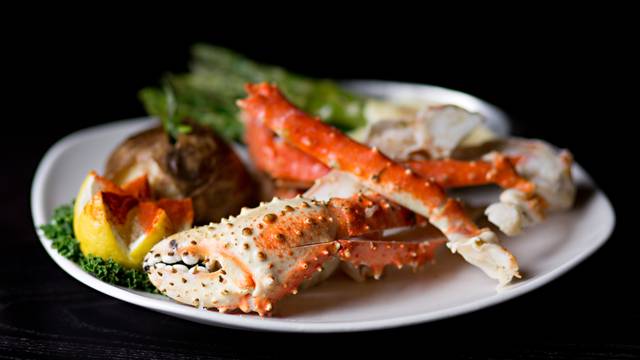 King Neptune Seafood Gift Basket - A Royal Feast | St. Jean's Cannery &  Smokehouse