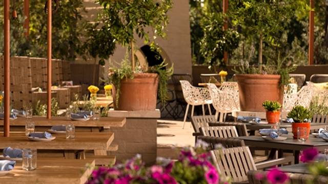 Una foto del restaurante The Front Yard
