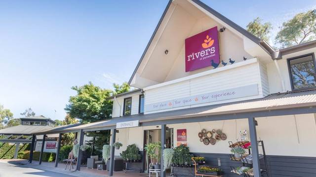 Una foto del restaurante Rivers Cafe and Foodstore