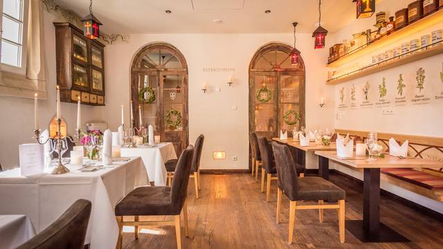 Una foto del restaurante Gasthaus zum Rad - Hotel Arthus