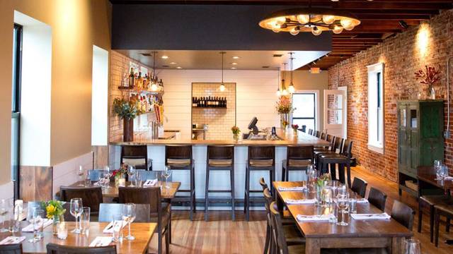 Una foto del restaurante Russell's on Macklind