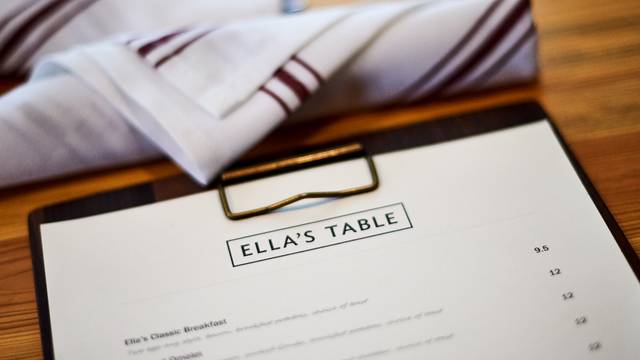 ellas table