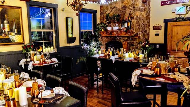 Una foto del restaurante Candle in the Woods