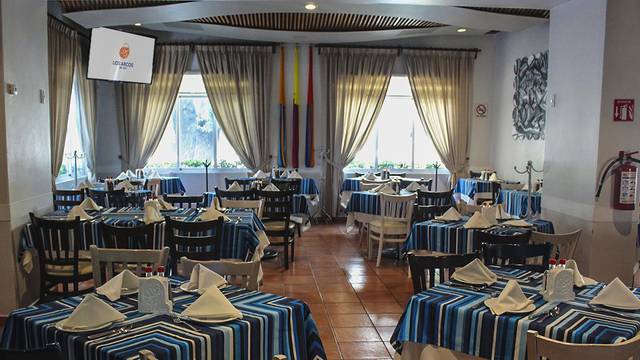 A photo of Los Arcos - Insurgentes restaurant