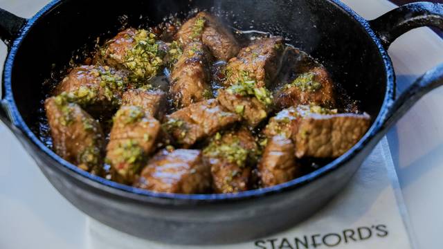 Stanford's - Clackamas​の写真