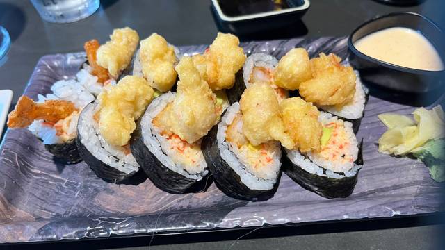 Sakana Sushi Bar - Rocky River Restaurant - Rocky River, OH