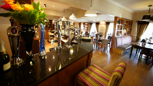Una foto del restaurante Salute At The White Swan
