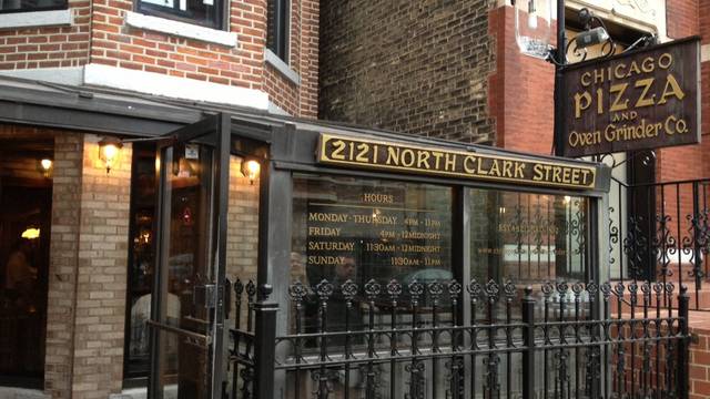 Una foto del restaurante Chicago Pizza & Oven Grinder Co.