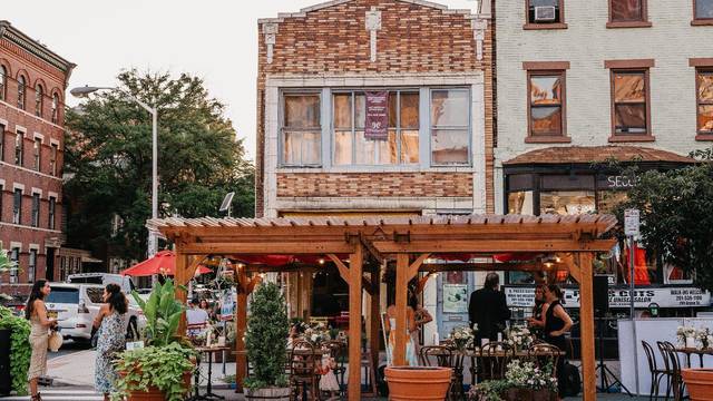 Una foto del restaurante Uncle Momo - Jersey City