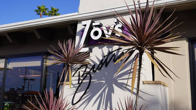 Una foto del ristorante Zov's Bistro Tustin