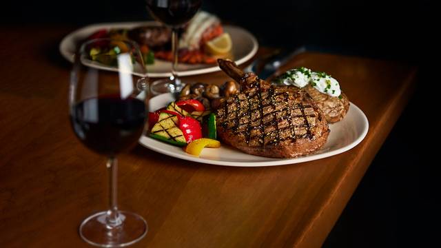 Een van The Keg Steakhouse + Bar - Dartmouth Crossing restaurant