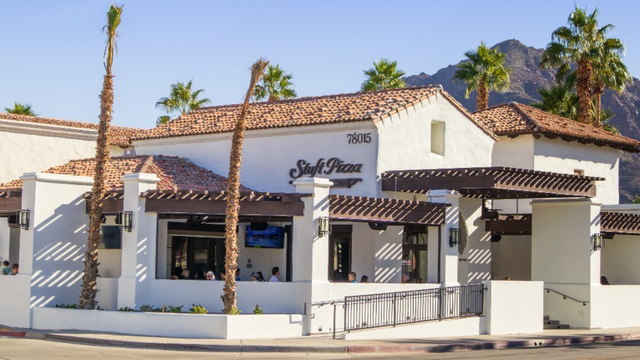 Una foto del restaurante Stuft Pizza Bar & Grill - La Quinta