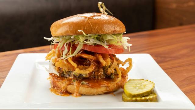 Una foto del restaurante BRU Burger Bar - Fort Wayne