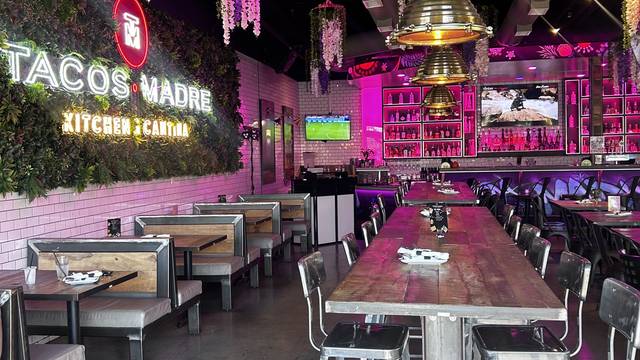 Una foto del restaurante Tacos Madre Kitchen & Cantina