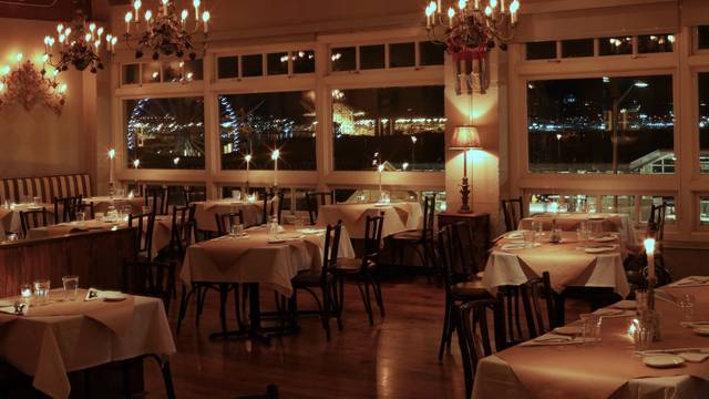 Una foto del restaurante The Pink Door