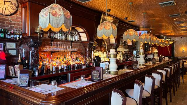 A photo of Uncle Jack's Steakhouse - Bayside restaurant