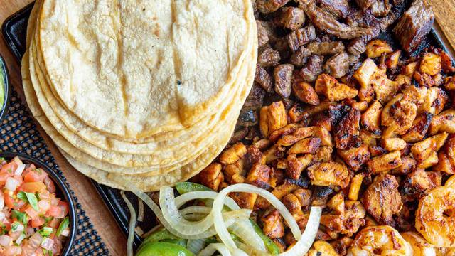 A photo of Rreal Tacos - Decatur restaurant