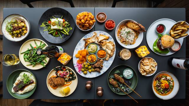 Una foto del restaurante a stir