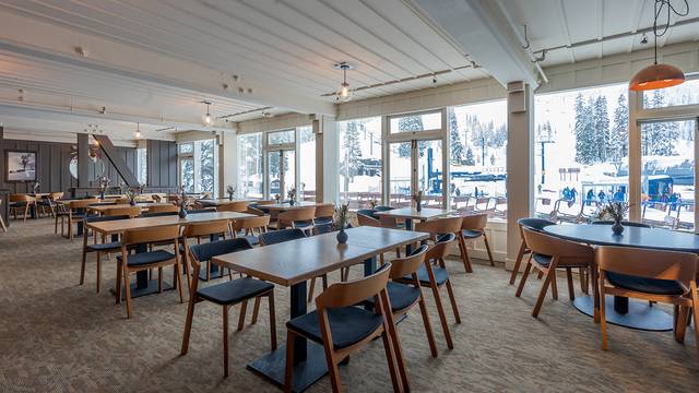 A photo of The Dining Room @ Village Lodge - Sugar Bowl Resort restaurant