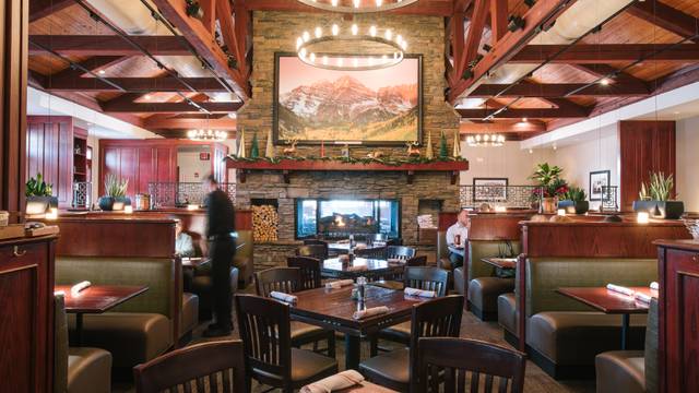 Village Tavern Broomfield Restaurant Broomfield Co