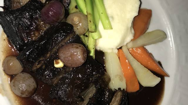 Una foto del restaurante Mistral - Sherman Oaks