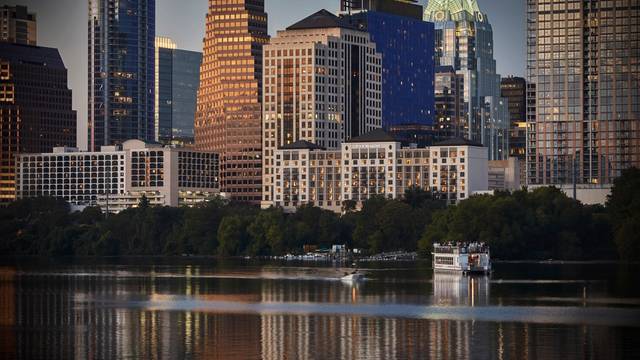 Four Seasons Hotel Austin​餐廳的照片