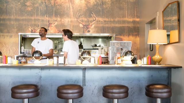 Een van Hub & Spoke Diner restaurant