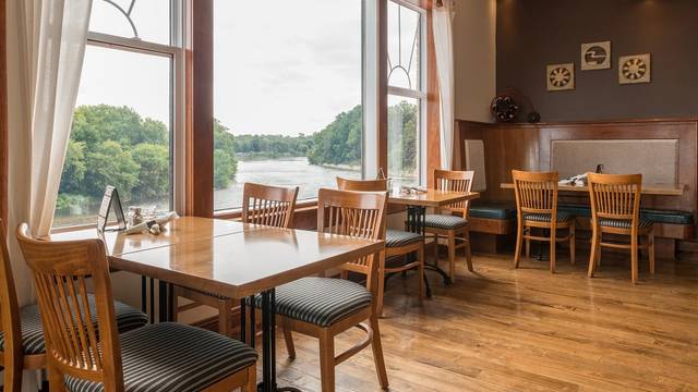 Stillwaters Plate And Pour N On Opentable