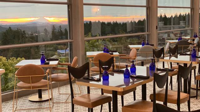 Une photo du restaurant Master’s Lounge – Westin Bear Mountain Resort